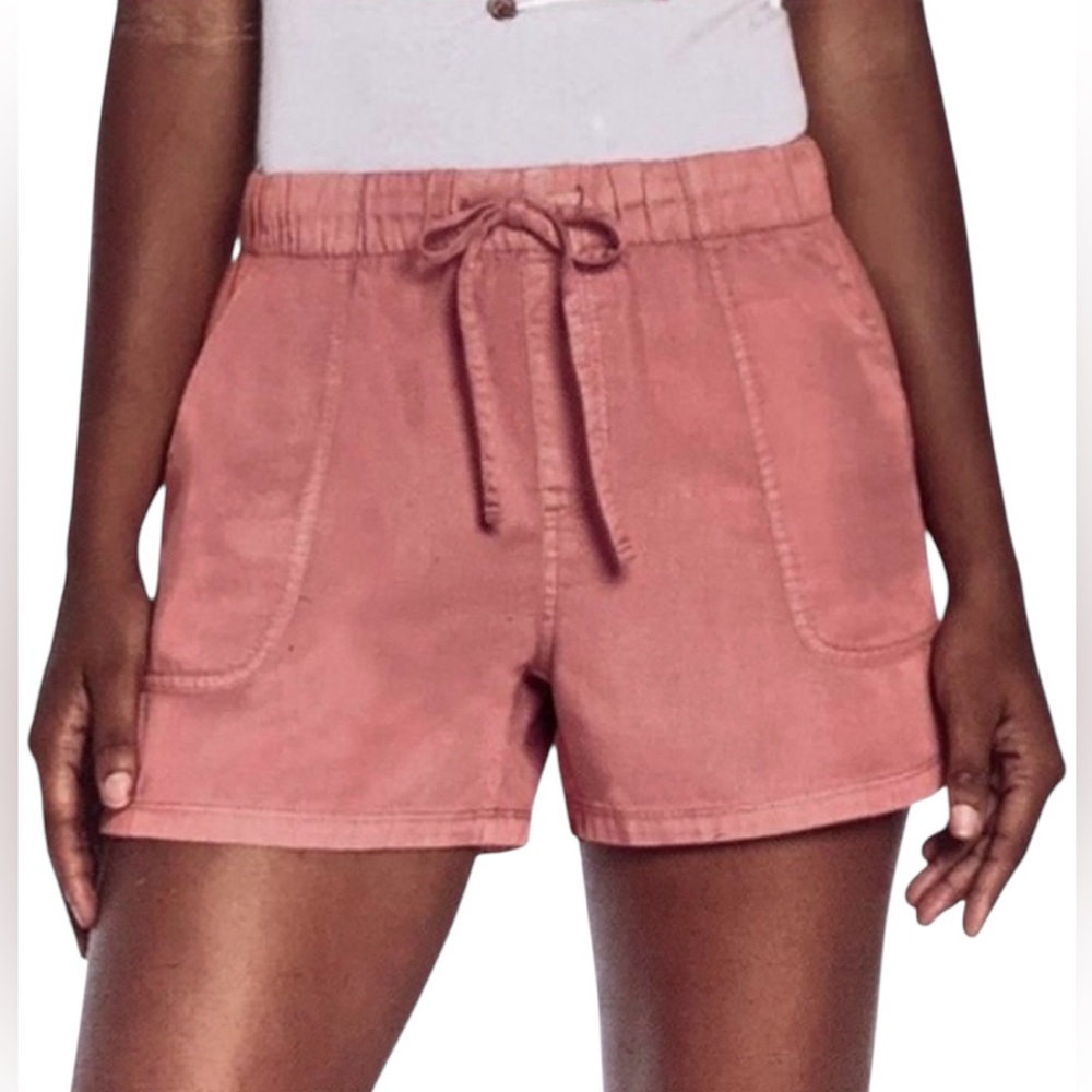 GAP NWT Pull On Tencil shorts coral pink women’s medium